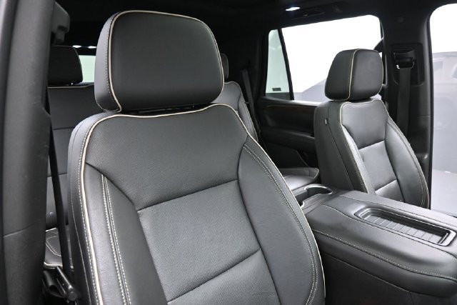 Used 2021 Chevrolet Tahoe Premier w/ Premium Package AWD/4WD image 34