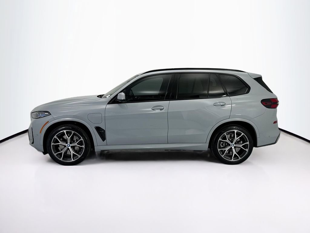 Certified 2024 BMW X5 xDrive50e w/ Executive Package AWD/4WD image 8