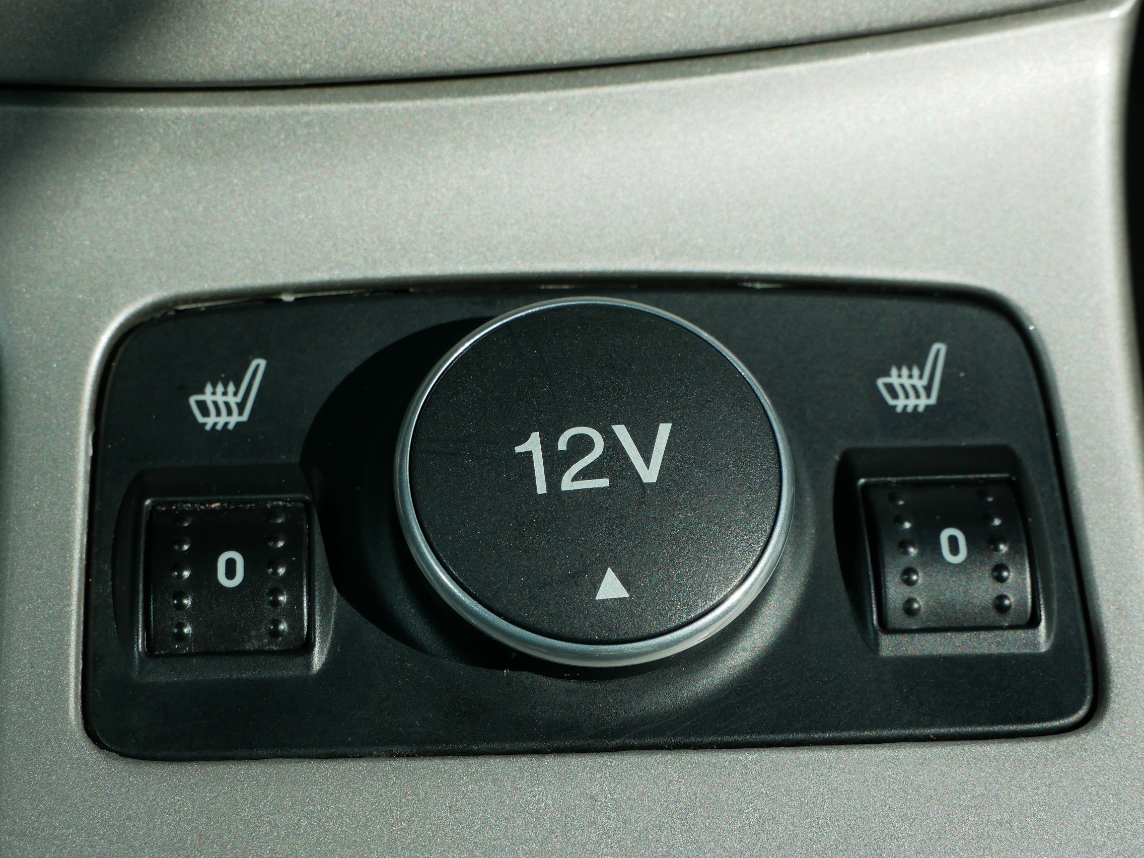 Used 2016 Ford C-MAX Energi SEL w/ Equipment Group 302A image 21