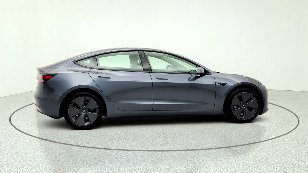Used 2023 Tesla Model 3 Standard Range RWD image 4