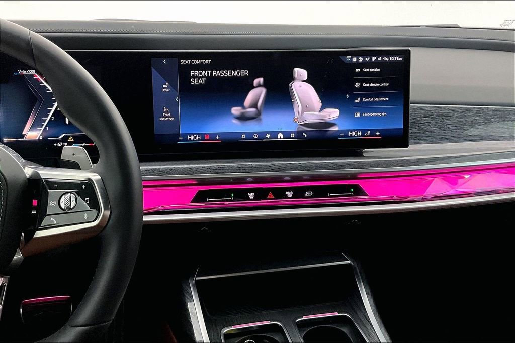 Used 2025 BMW 740i image 9