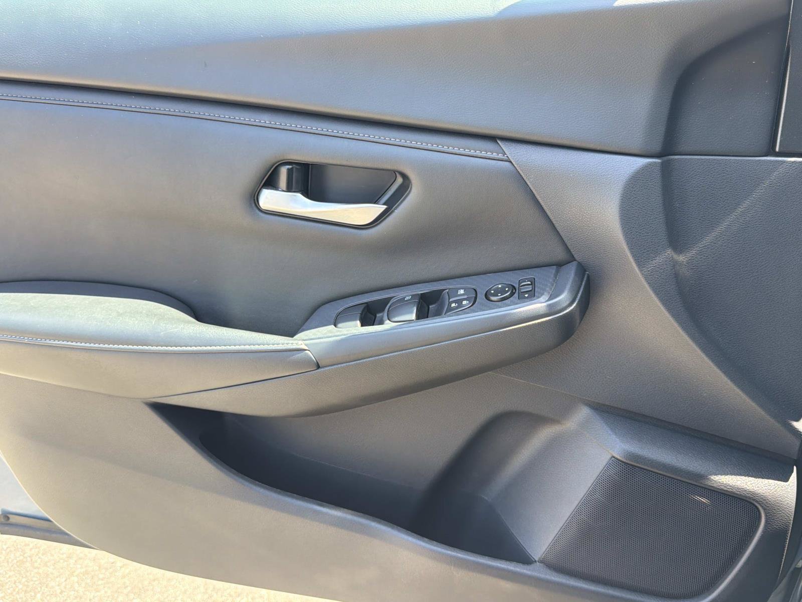 Used 2024 Nissan Sentra SV FWD image 17