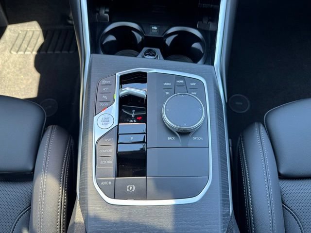 New 2026 BMW 330i xDrive Sedan w/ M Sport Package AWD/4WD image 24