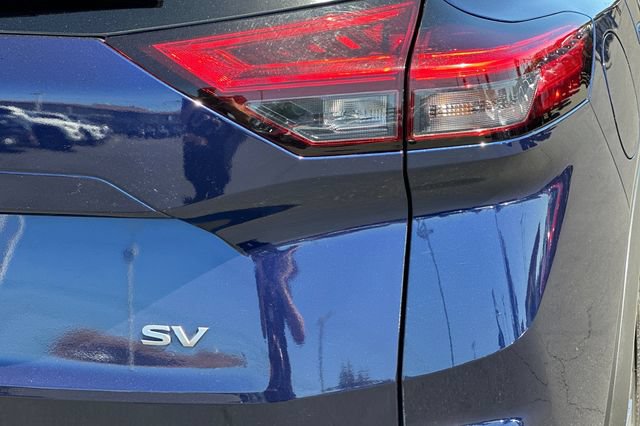 Used 2024 Nissan Rogue SV FWD image 30