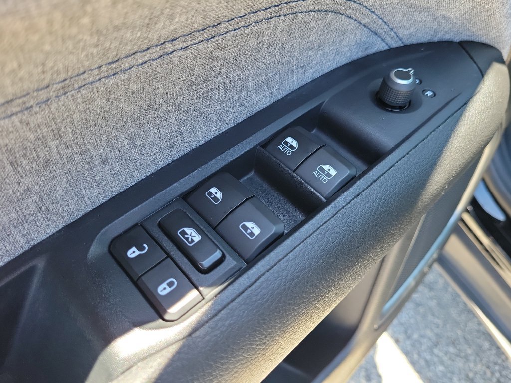 Used 2024 Jeep Compass Latitude AWD/4WD image 13