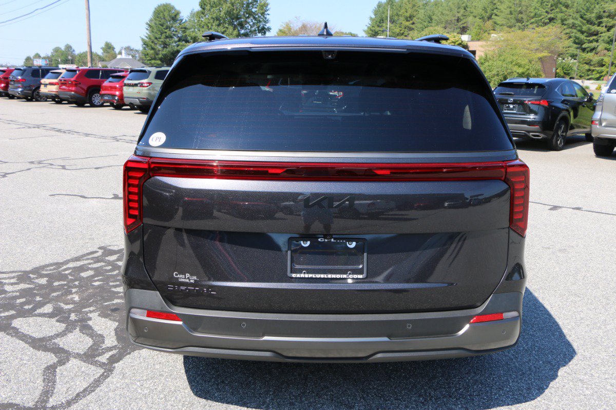 Used 2025 Kia Carnival SX Prestige FWD image 4