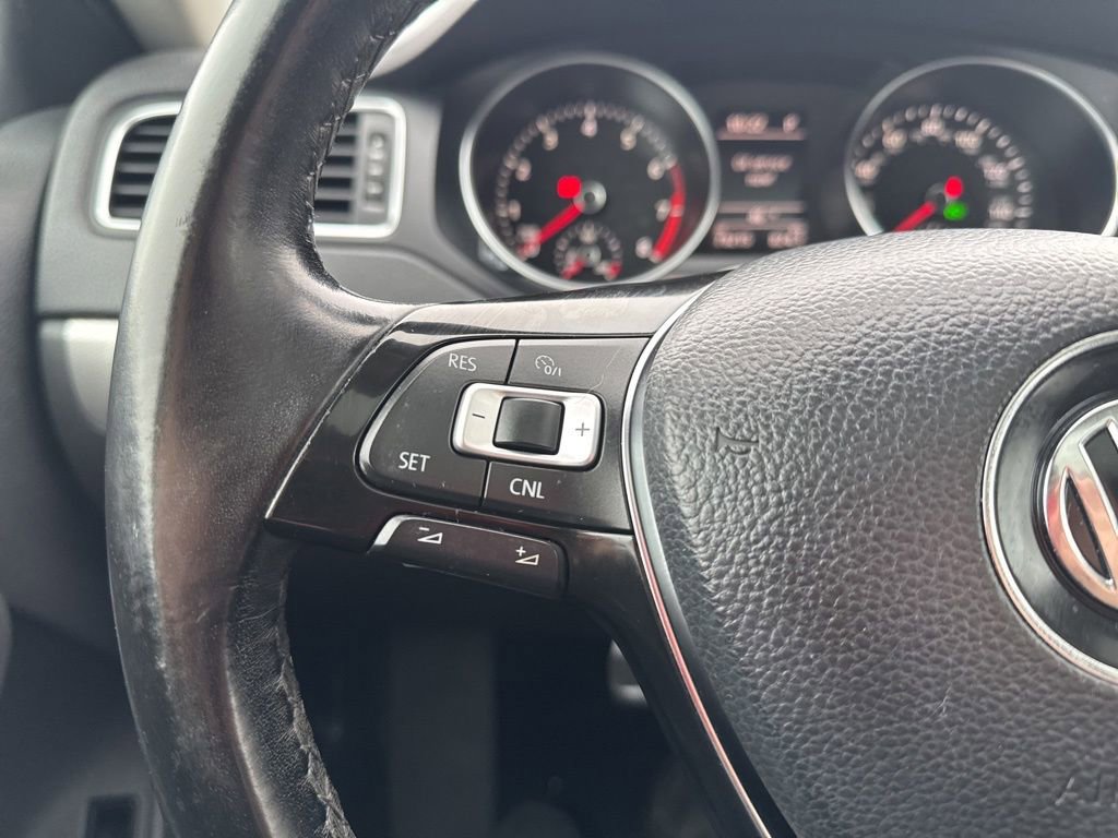 Used 2018 Volkswagen Jetta SE image 25