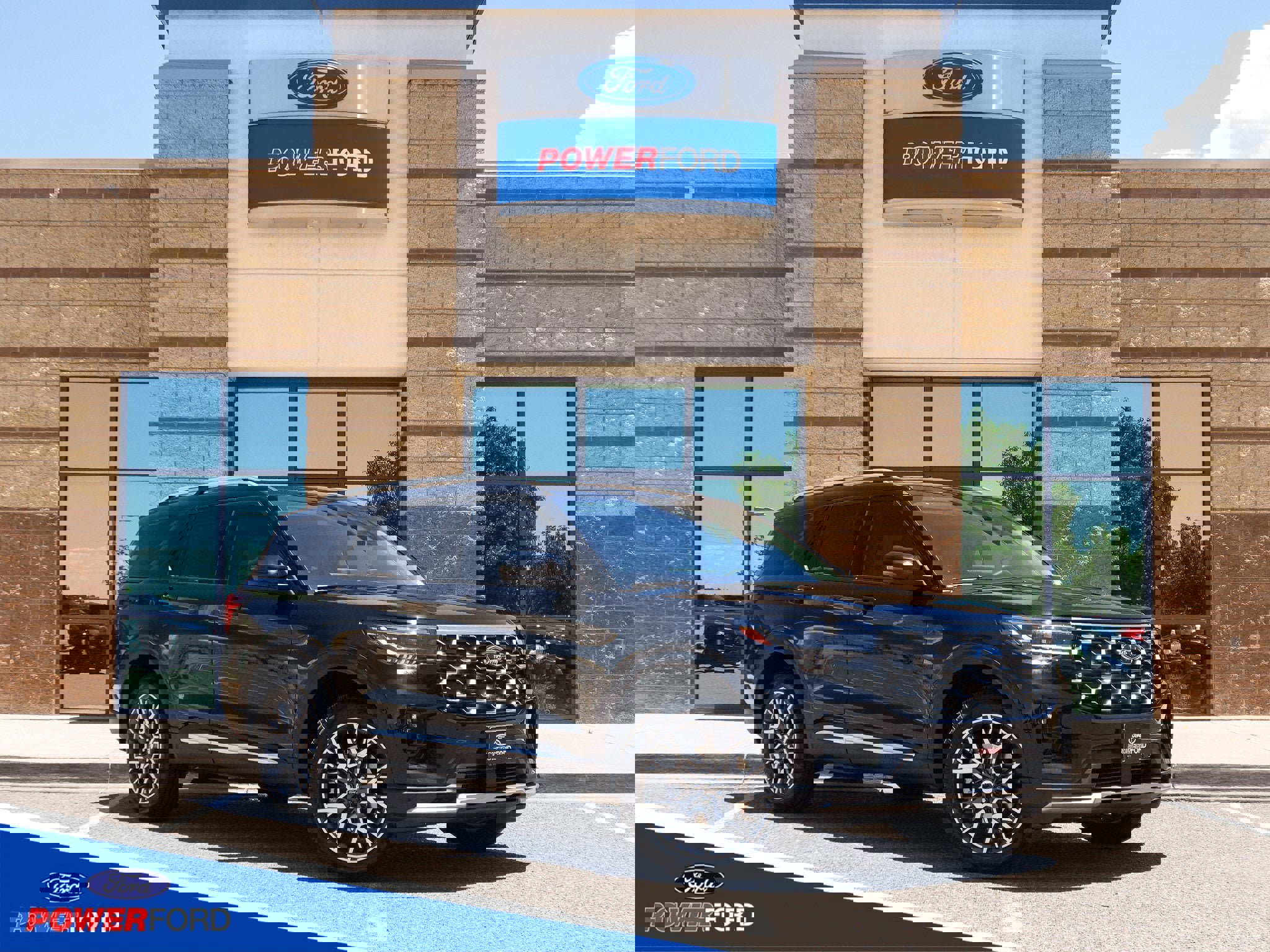 New 2025 Ford Explorer Platinum w/ Ultimate Package