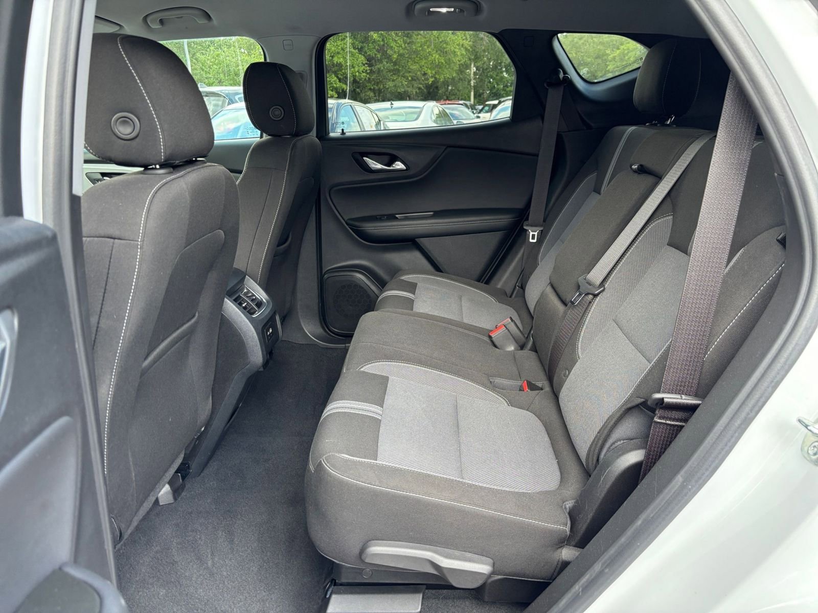 Used 2025 Chevrolet Blazer LT FWD image 39