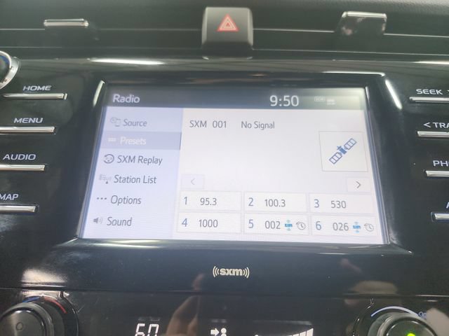 Used 2020 Toyota Camry SE FWD image 27