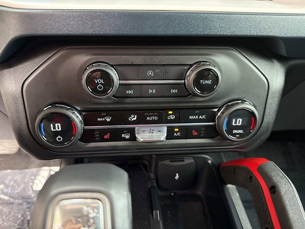 Used 2025 Ford Bronco Heritage Edition AWD/4WD image 30