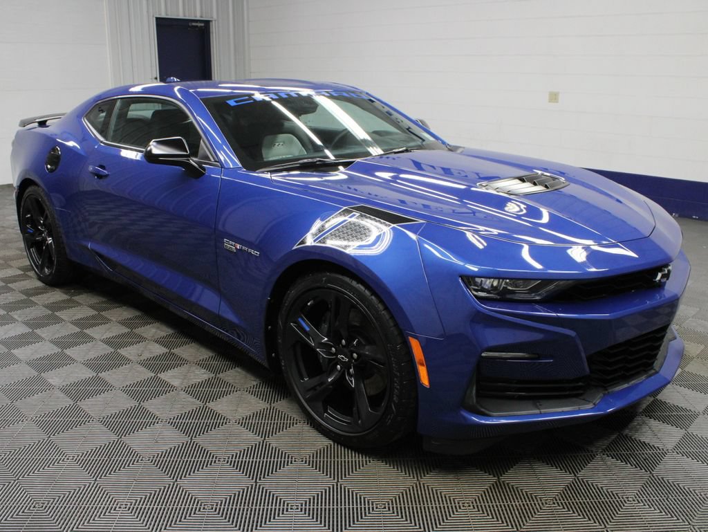 Used 2021 Chevrolet Camaro SS w/ LPO, Camaro Logo Package RWD image 3