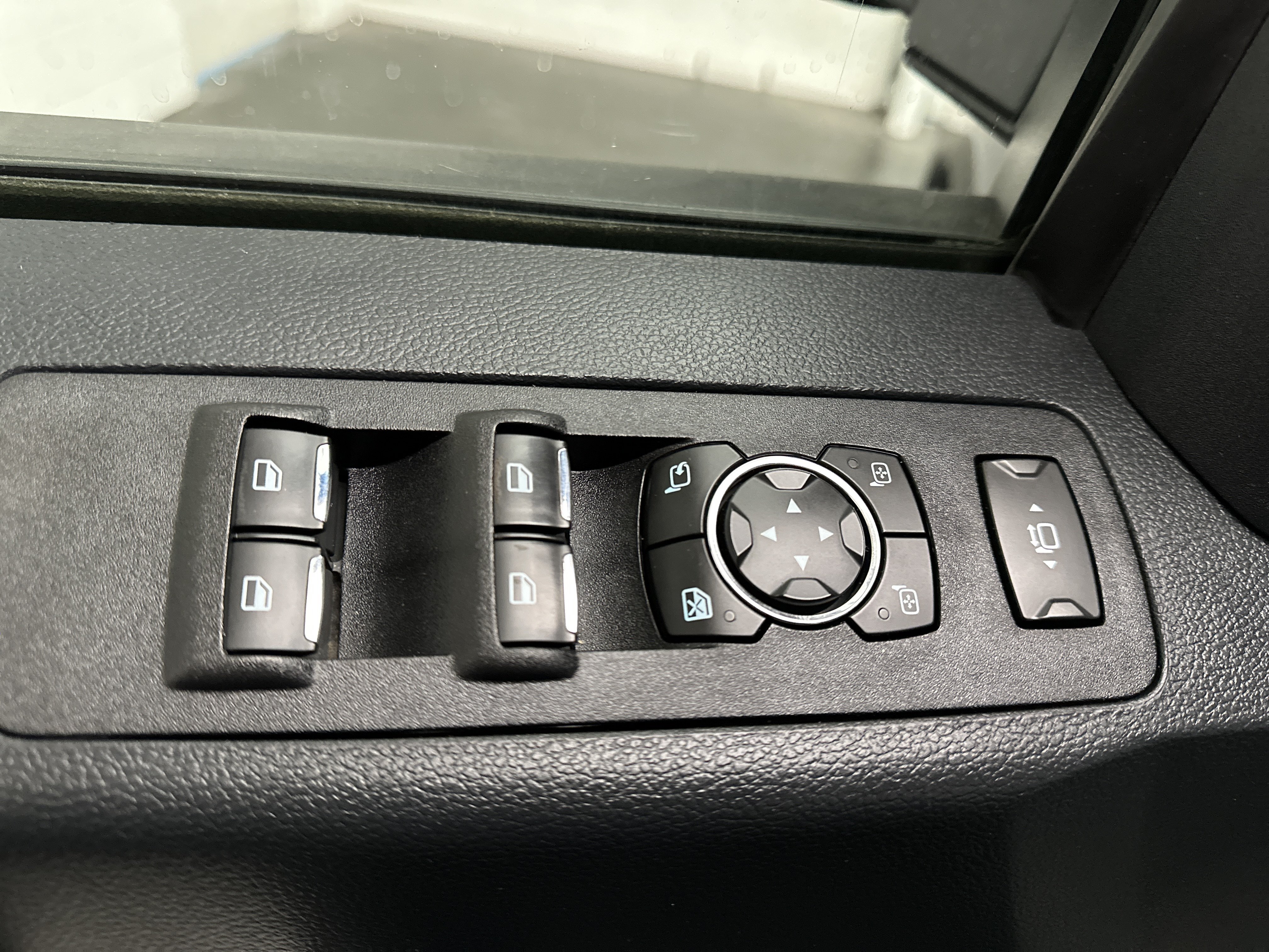 Used 2022 Ford F250 Lariat AWD/4WD image 21