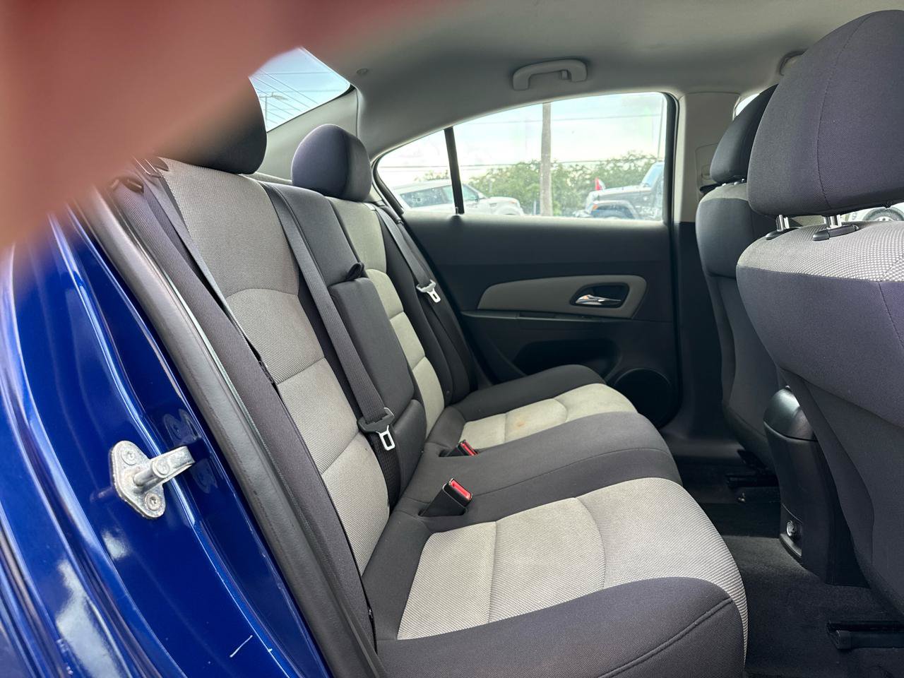Used 2013 Chevrolet Cruze LS FWD image 15