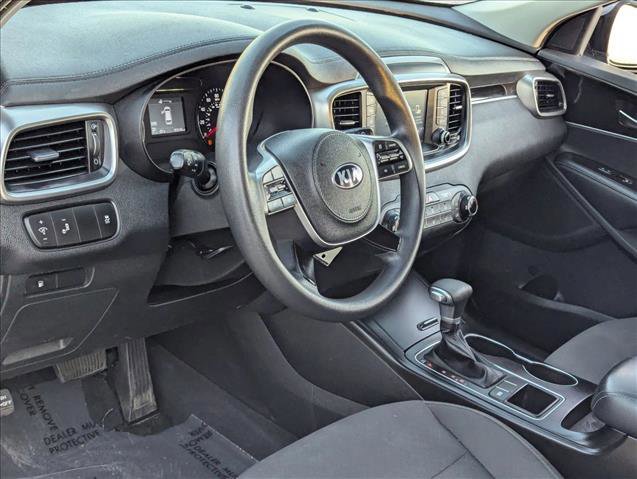 Used 2020 Kia Sorento LX image 9