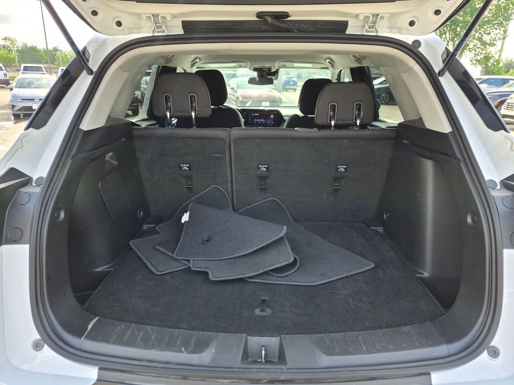 Used 2025 Chevrolet TrailBlazer LT AWD/4WD image 25