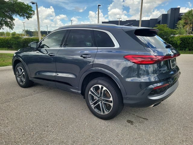 Certified 2025 Audi Q5 Premium w/ Convenience Package AWD/4WD image 5