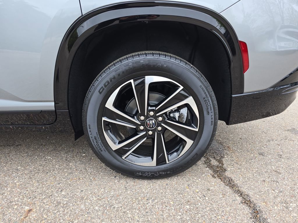 New 2026 Buick Enclave Sport Touring w/ LPO, Floor Liner Package AWD/4WD image 38