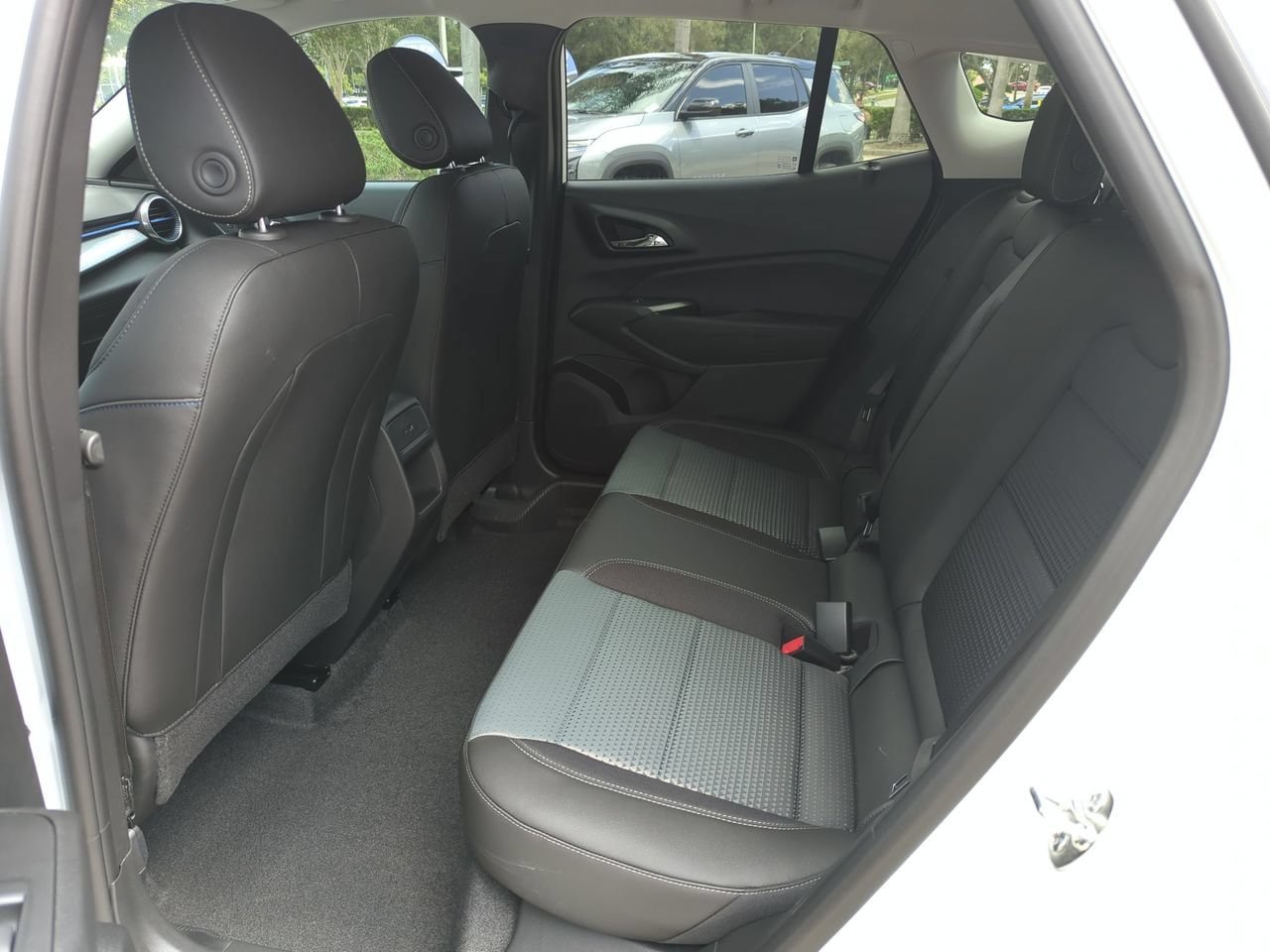 New 2026 Chevrolet Trax LT w/ LT Convenience Package FWD image 21
