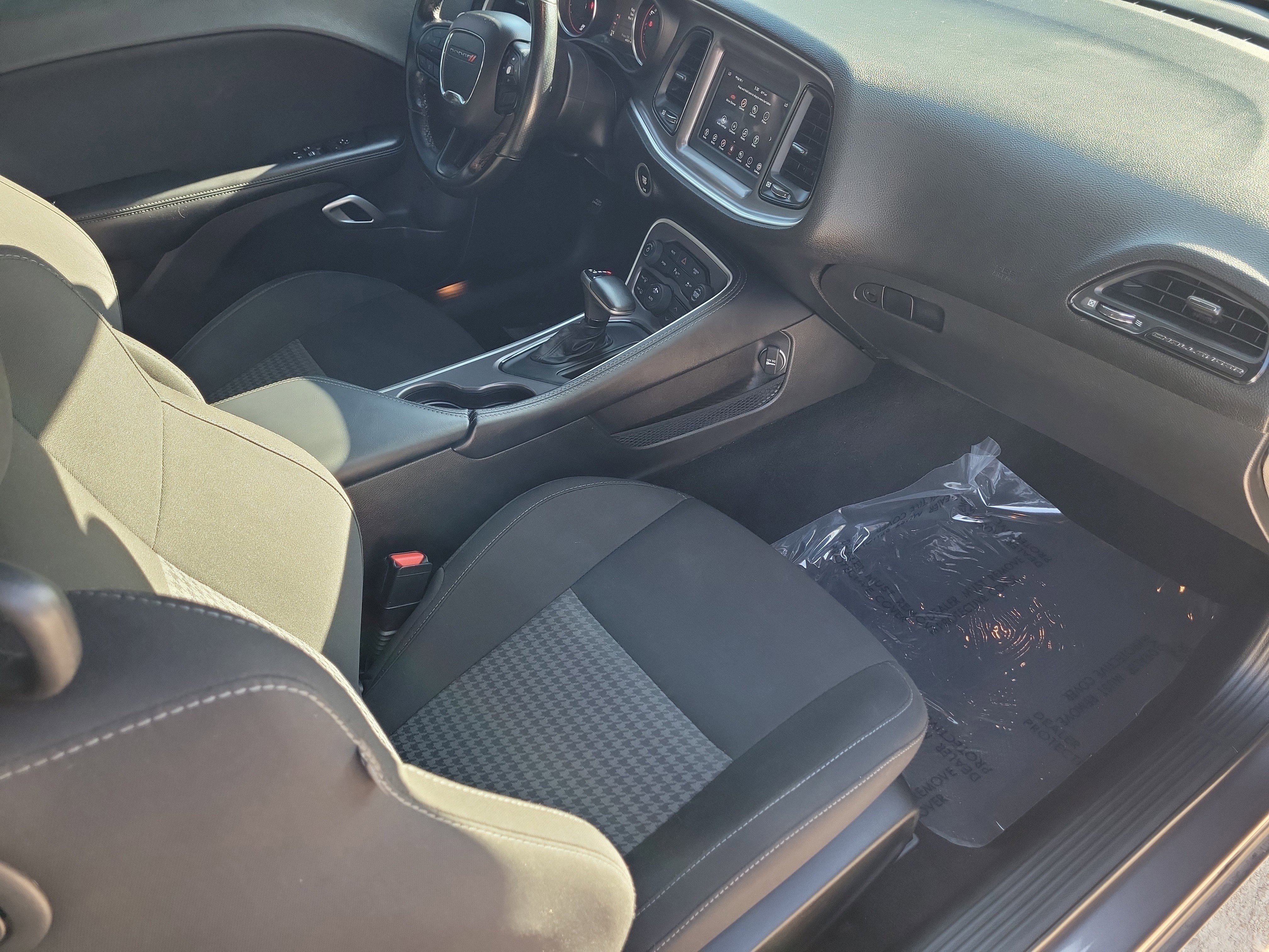 Used 2022 Dodge Challenger R/T image 28