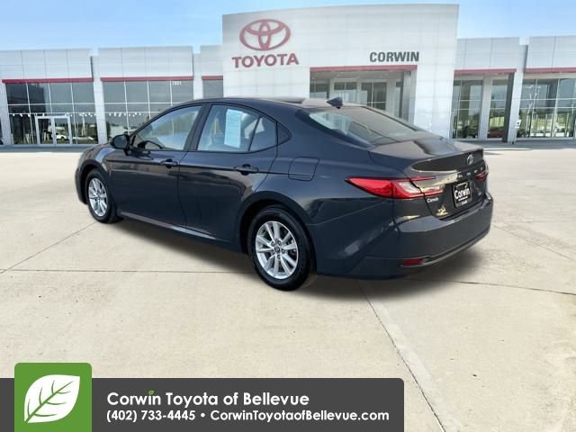 Used 2025 Toyota Camry LE image 3