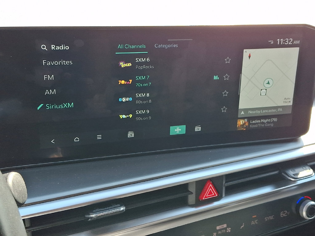 Used 2025 Kia Sorento EX w/ EX Panoramic Sunroof Package AWD/4WD image 23