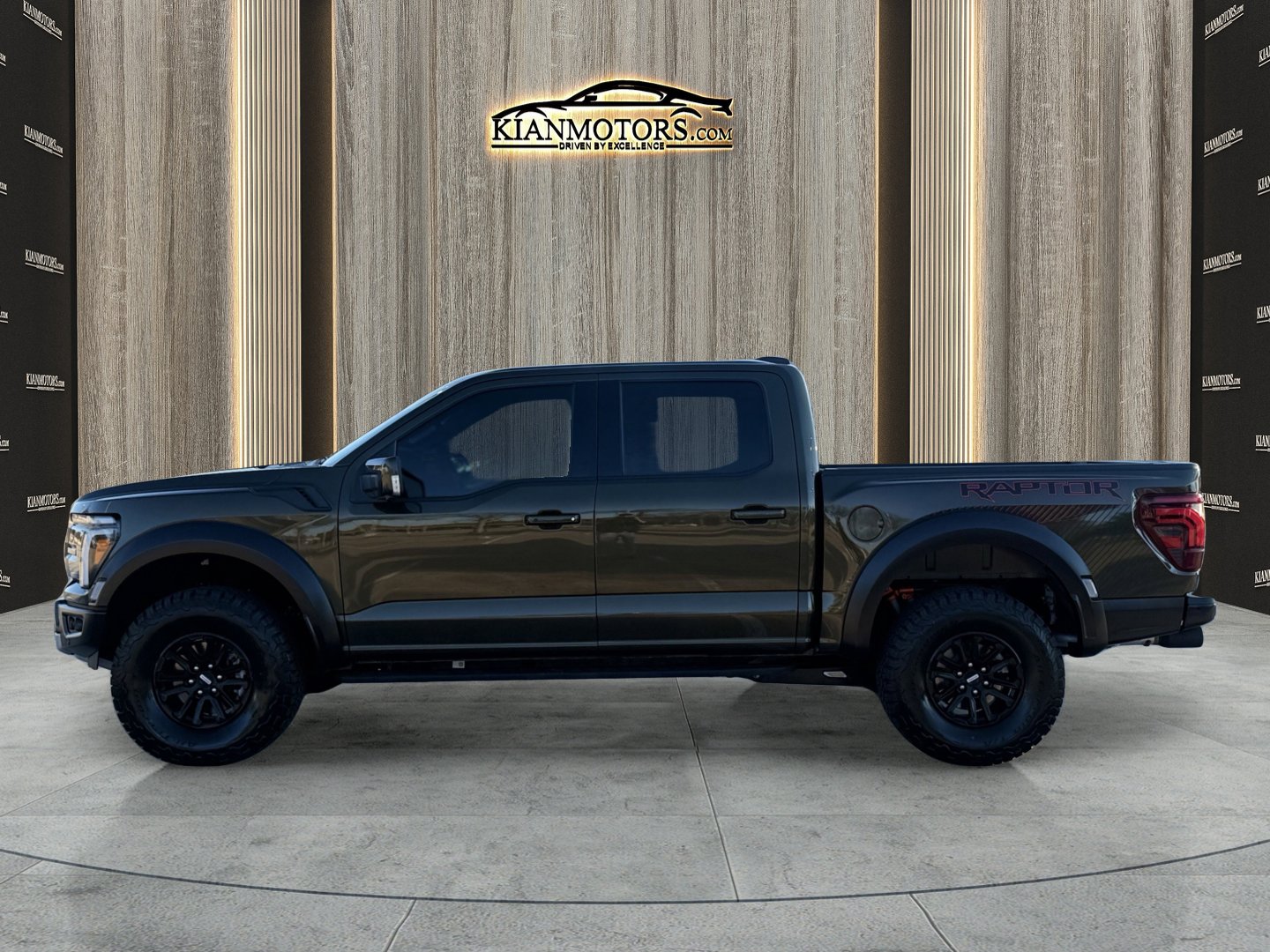 Used 2025 Ford F150 Raptor AWD/4WD image 4