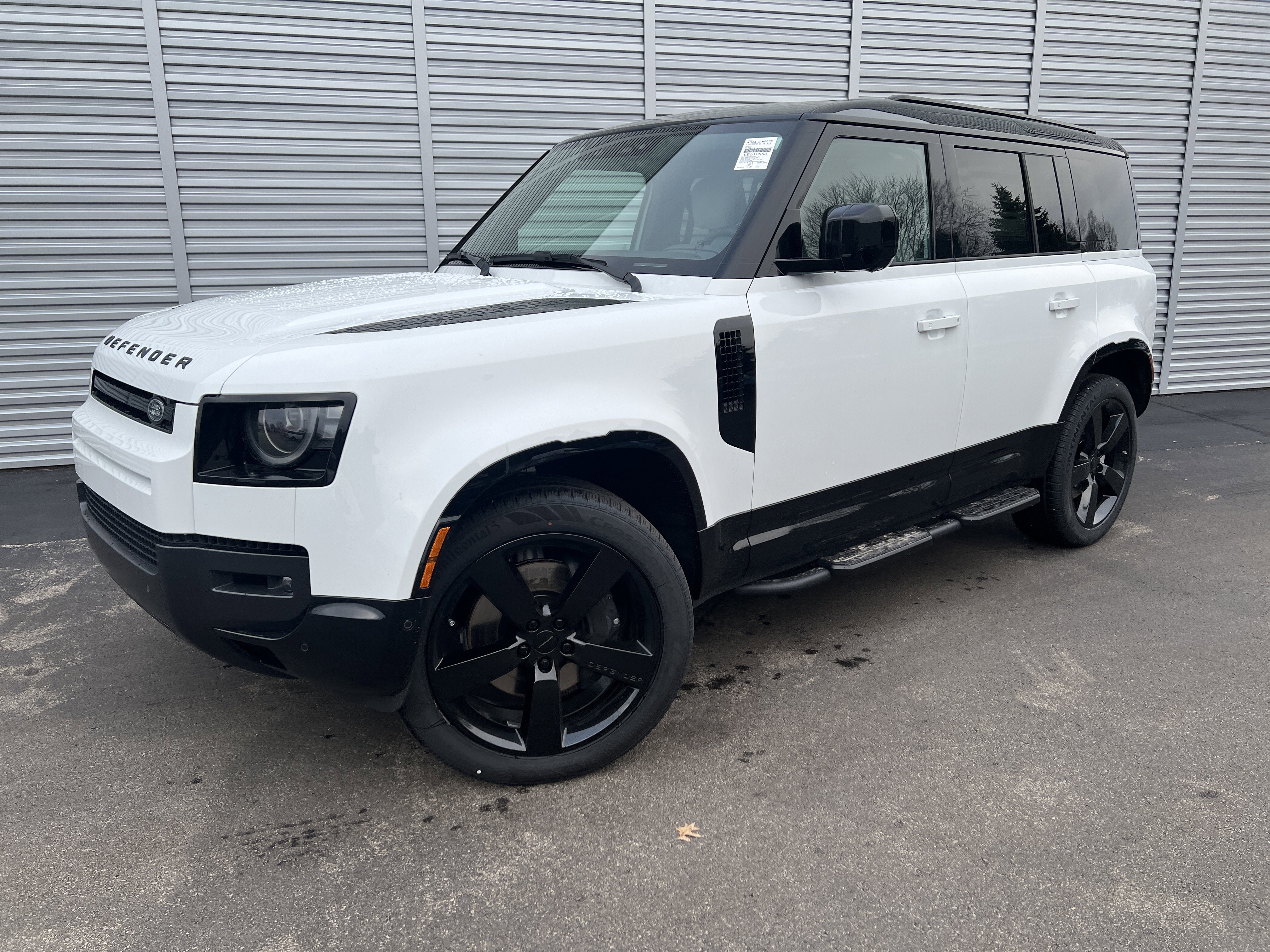 New 2026 Land Rover Defender 110 X-Dynamic SE image 1