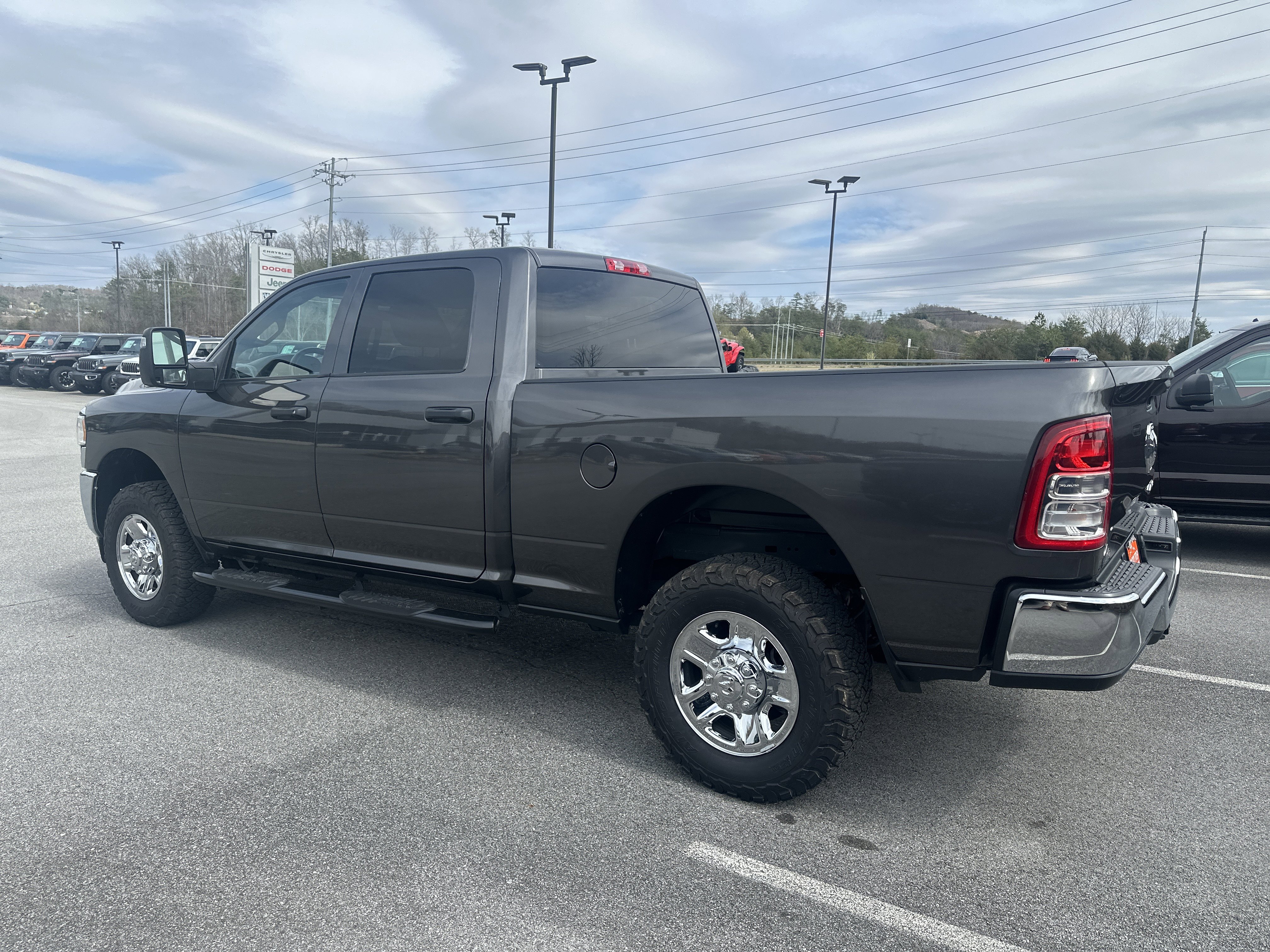 Used 2024 RAM 2500 Tradesman w/ Chrome Appearance Group AWD/4WD image 10