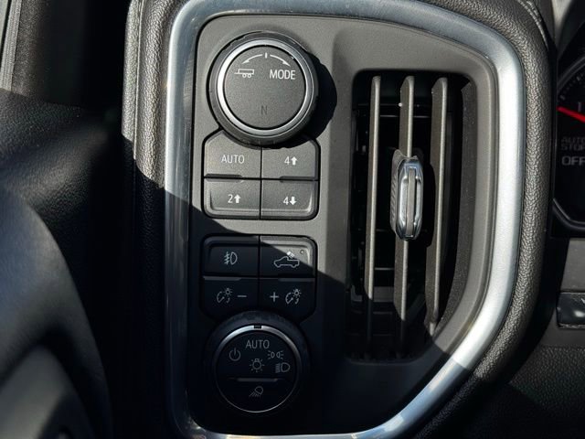 Used 2020 Chevrolet Silverado 1500 High Country w/ Technology Package image 32