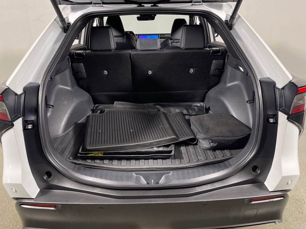 Certified 2025 Toyota bZ4X FWD image 10