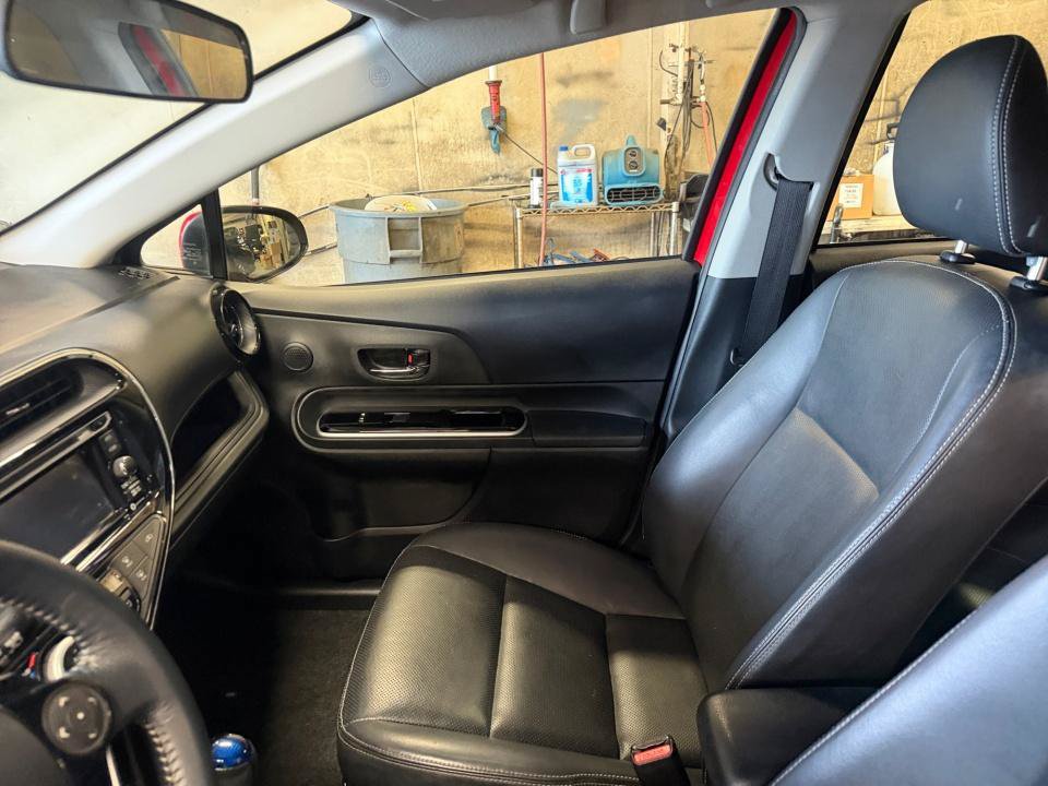 Used 2018 Toyota Prius C Four FWD image 32
