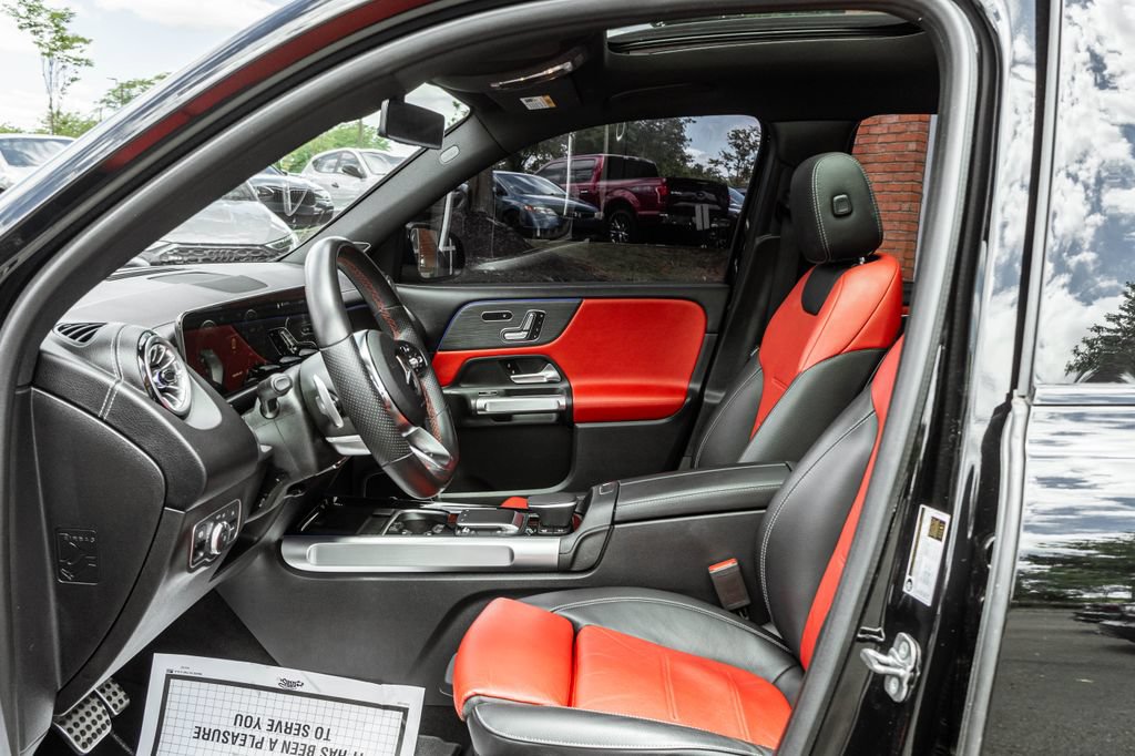 Used 2023 Mercedes-Benz GLB 35 AMG 4MATIC w/ AMG Night Package Plus image 22