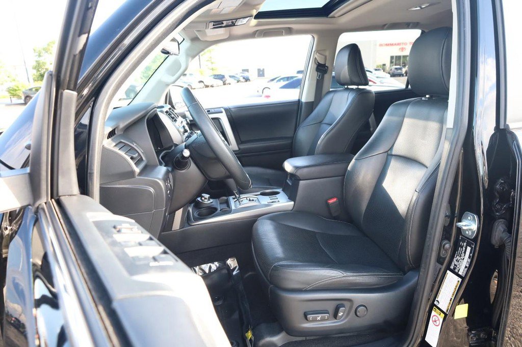 Used 2019 Toyota 4Runner Limited AWD/4WD image 8