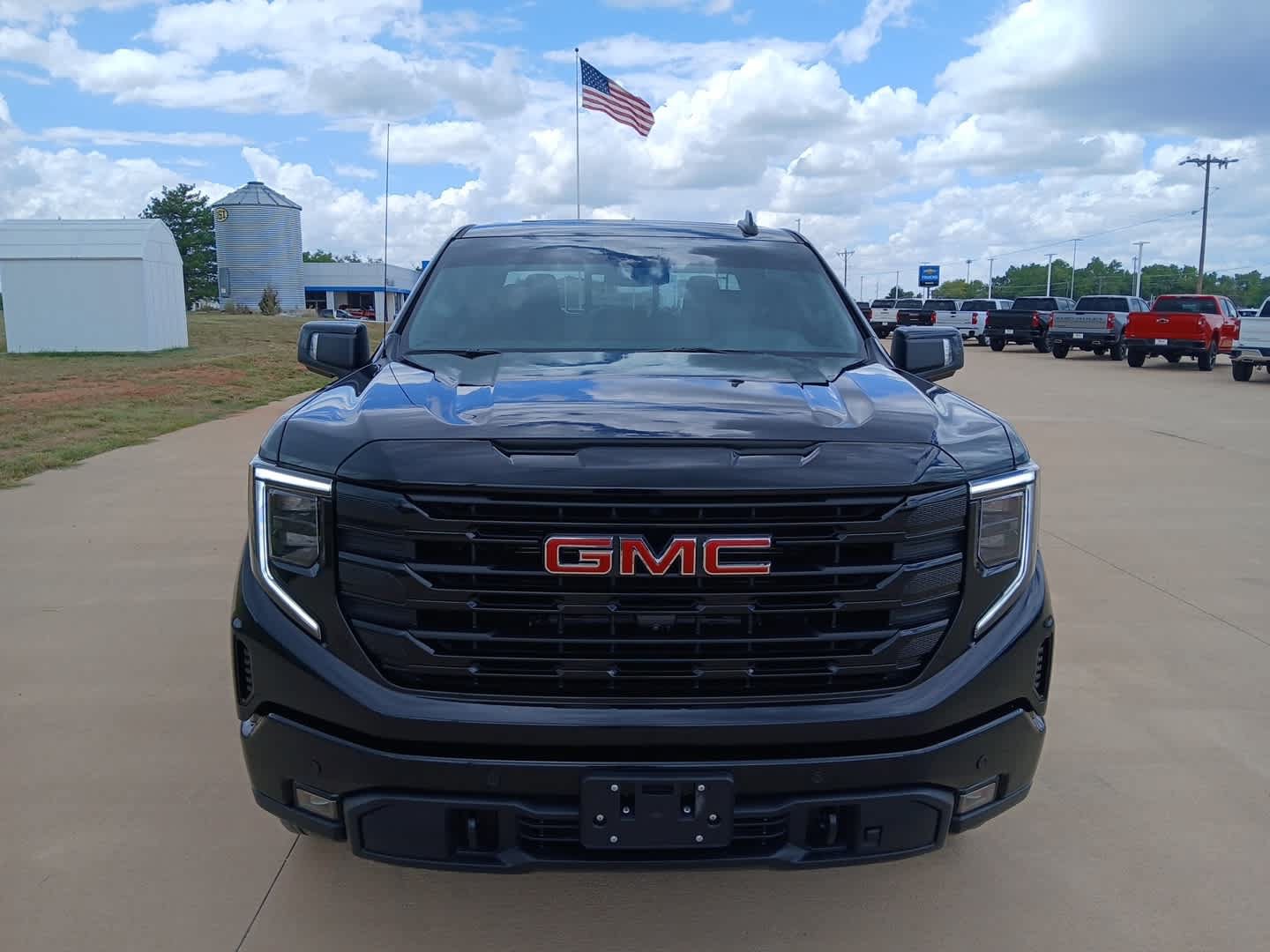 Used 2026 GMC Sierra 1500 Elevation w/ Elevation Premium Package AWD/4WD image 16