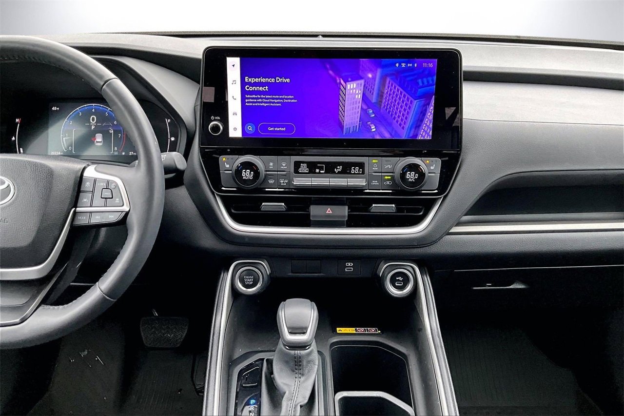 Used 2024 Toyota Grand Highlander Limited image 11