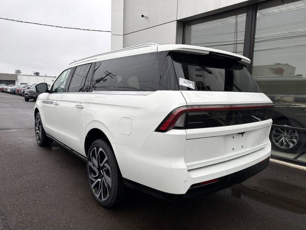 New 2026 Lincoln Navigator L Reserve image 2