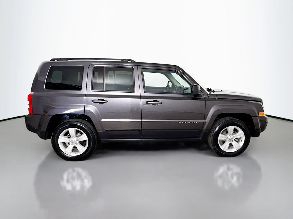 Used 2016 Jeep Patriot Sport w/ Power Value Group AWD/4WD image 9