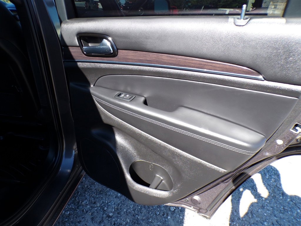 Used 2021 Jeep Grand Cherokee Overland image 24