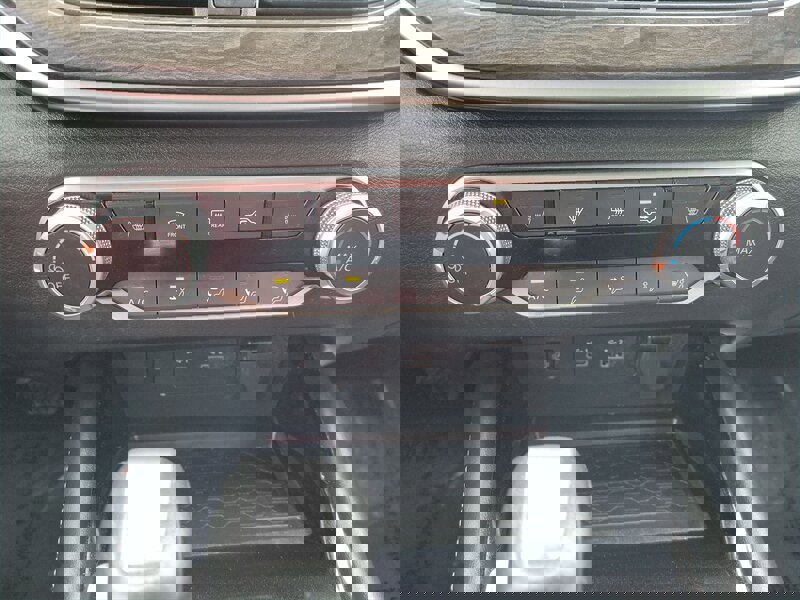 Used 2023 Nissan Altima 2.5 SV w/ SV Premium Package FWD image 25