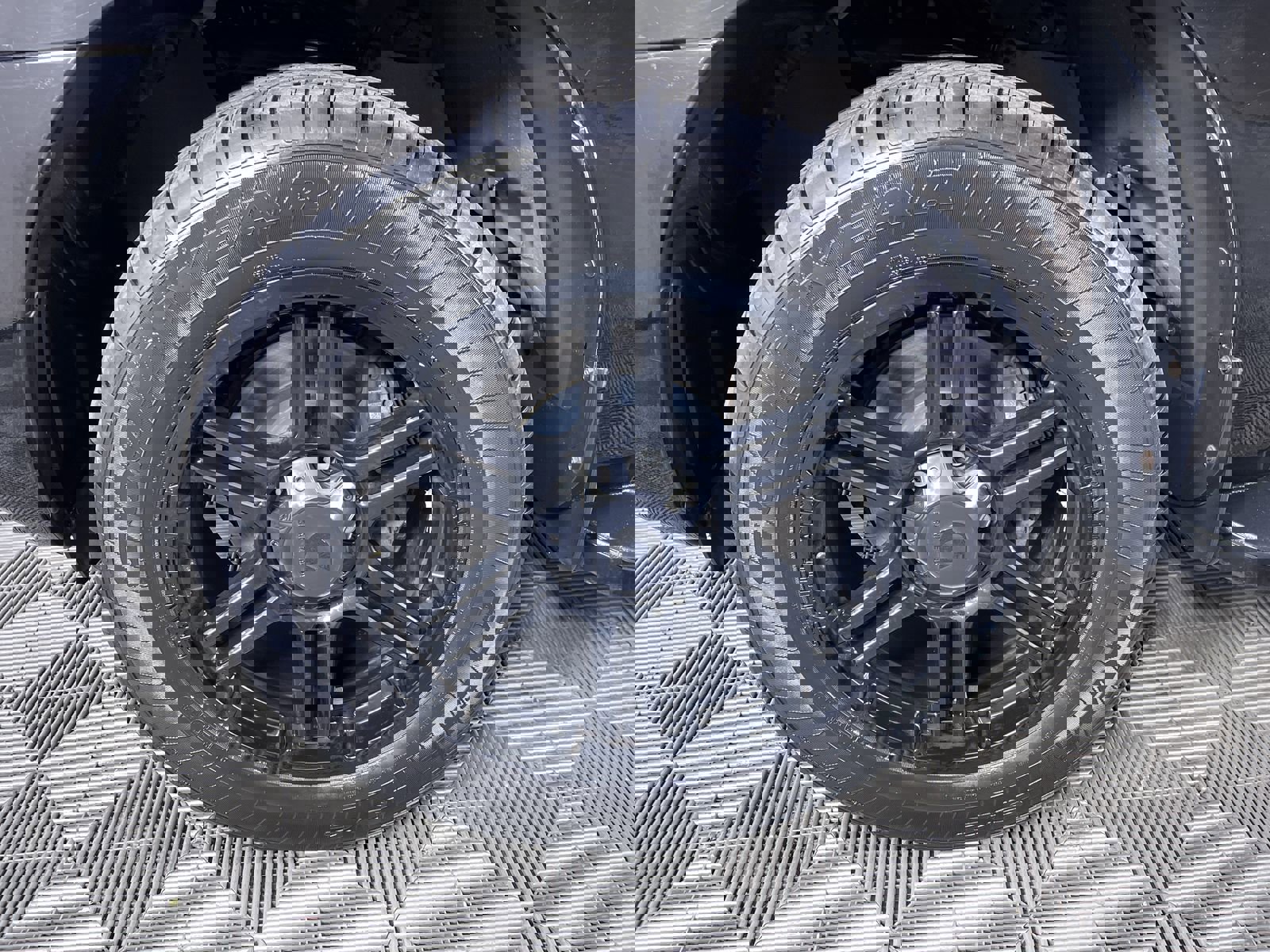 Used 2014 Toyota Sequoia Limited image 28