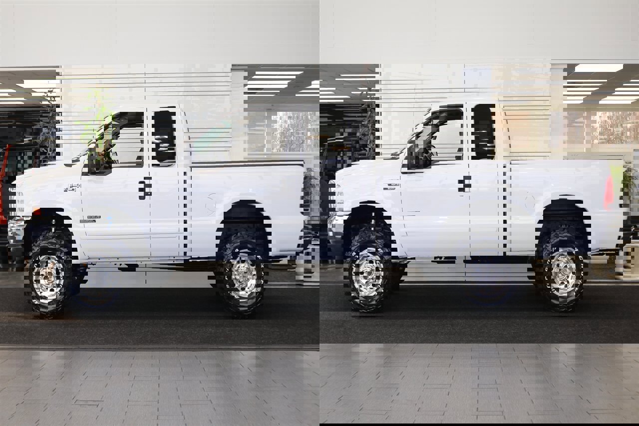 Used 2002 Ford F250 XLT image 4