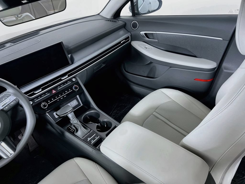 New 2026 Hyundai Sonata SE FWD image 19