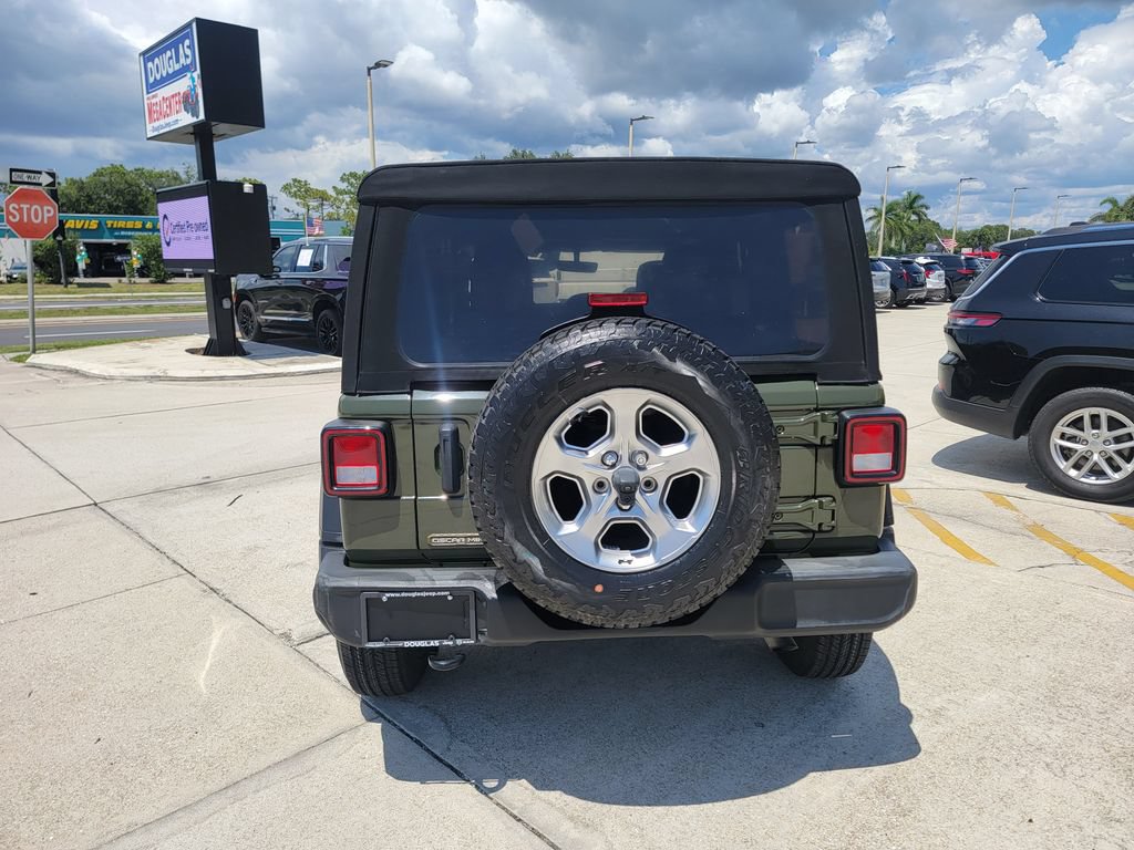 Used 2021 Jeep Wrangler Unlimited Sport AWD/4WD image 4