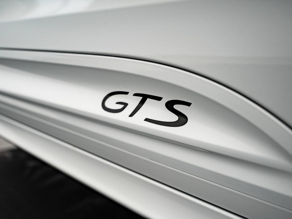 Certified 2026 Porsche Macan GTS AWD/4WD image 19
