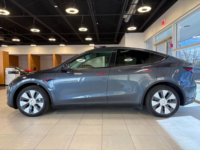 Used 2023 Tesla Model Y Long Range image 7