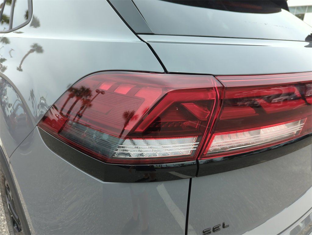 New 2026 Volkswagen Atlas Cross Sport SEL R-Line image 14