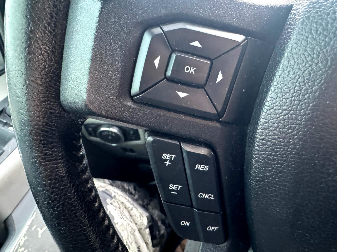 Used 2016 Ford F150 XLT w/ Equipment Group 302A Luxury image 9