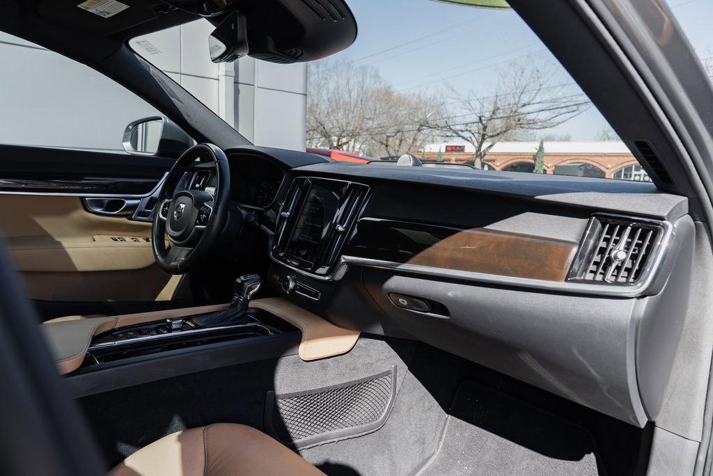 Used 2018 Volvo S90 T6 Momentum w/ Convenience Package image 29