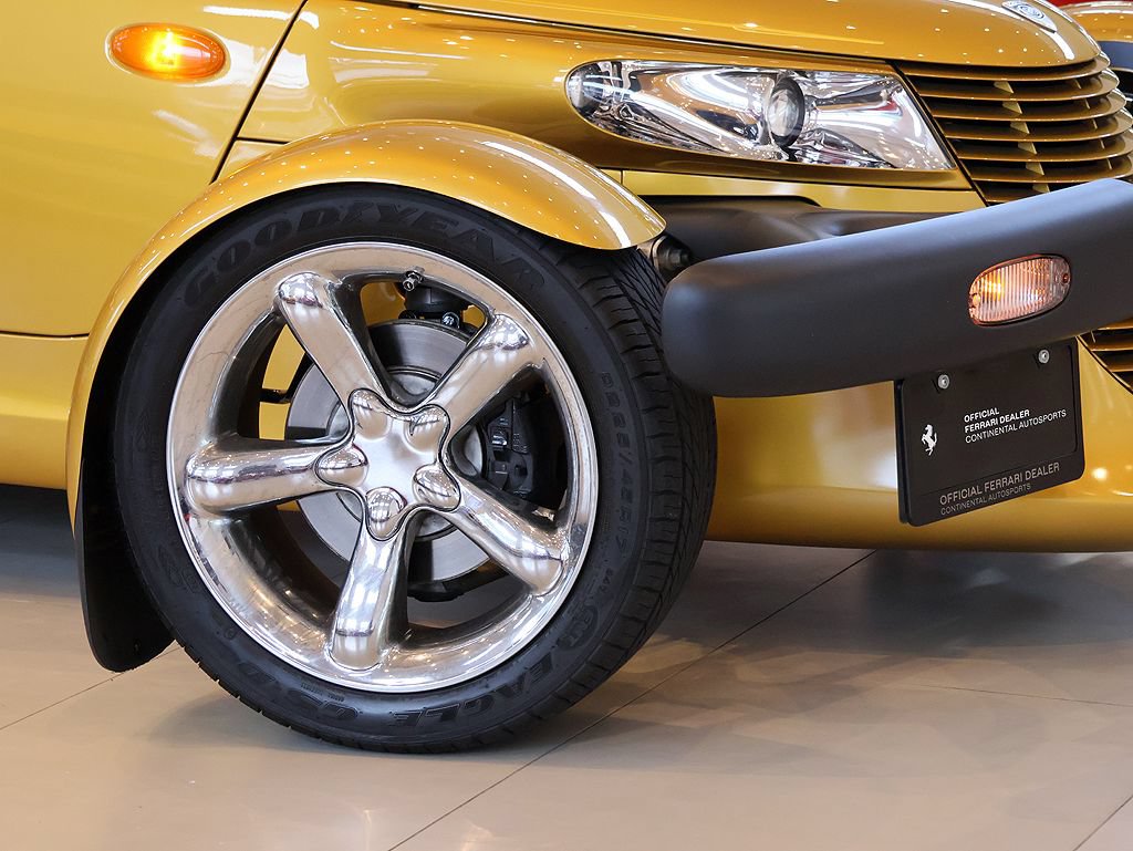 Used 2002 Chrysler Prowler RWD image 9